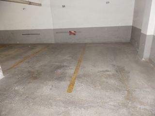 Miete Motorradparkplatz in La Bega Baixa - Plaza Xúquer. Estupenda plaza de garaje para moto en calle vinalopó.