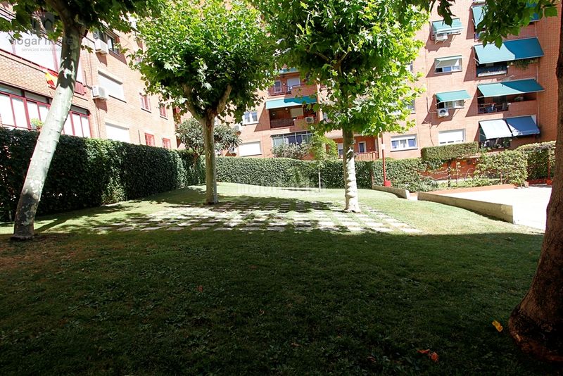 Foto 55adee88-bde6-4b2d-9537-eda3173ff4e2. Pis amb calefacció piscina a Ensanche Alcobendas
