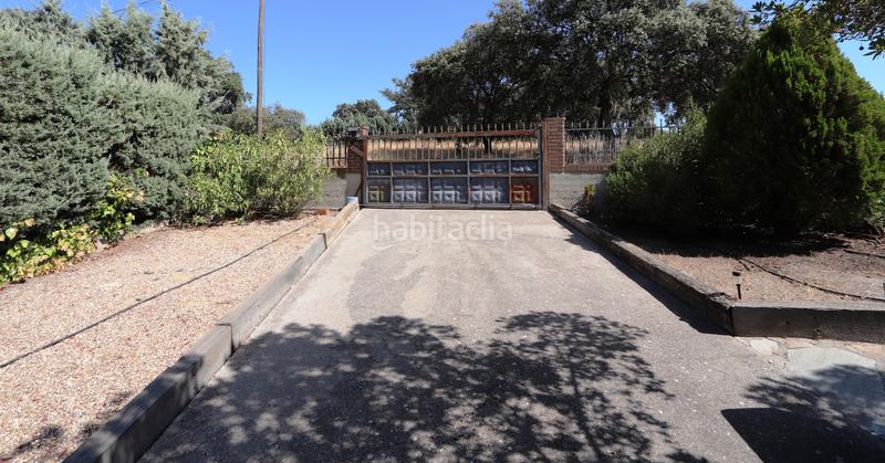 Foto 1afcbb01-3b1b-46ee-8097-5db4c965b045. Chalet dans calle águila 88 dans Calalberche