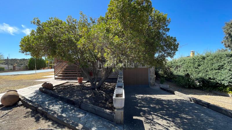 Foto 2a286c6b-158e-4eef-bab9-9060a73b791f. Chalet dans calle águila 88 dans Calalberche