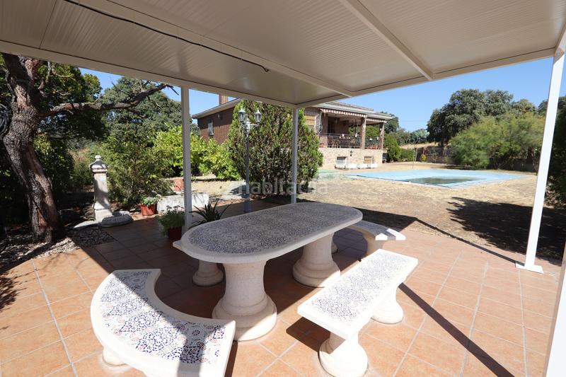 Foto 32b7ebc7-ce6f-400b-a043-b3b7220aca3a. Chalet dans calle águila 88 dans Calalberche