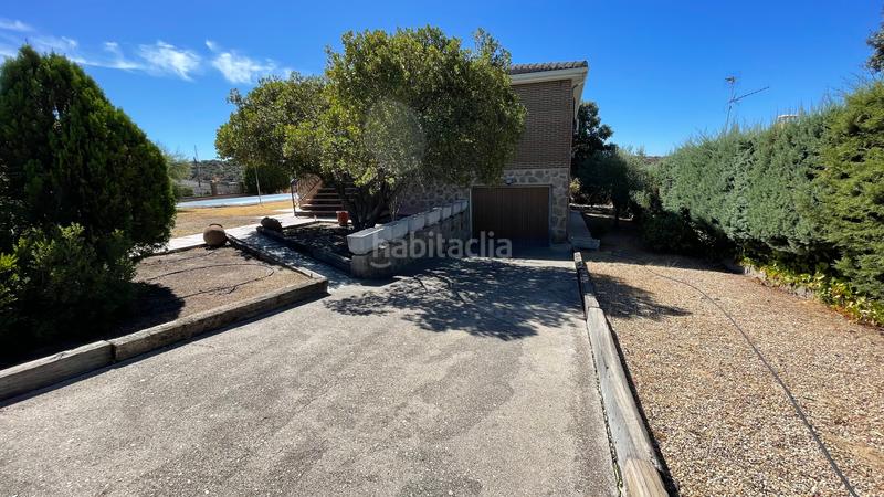 Foto 401809c8-4871-4374-82d8-fad2513685e2. Chalet dans calle águila 88 dans Calalberche