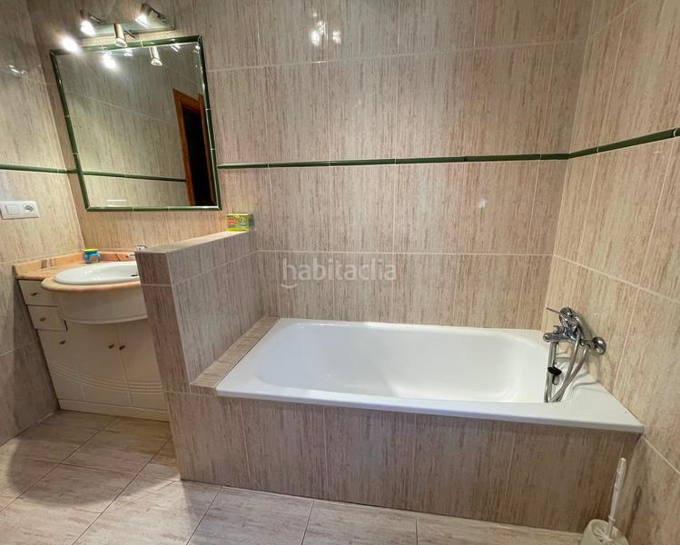 Foto 44e8cf41-84fd-48a2-b55e-b9d9ab718768. Chalet dans calle águila 88 dans Calalberche