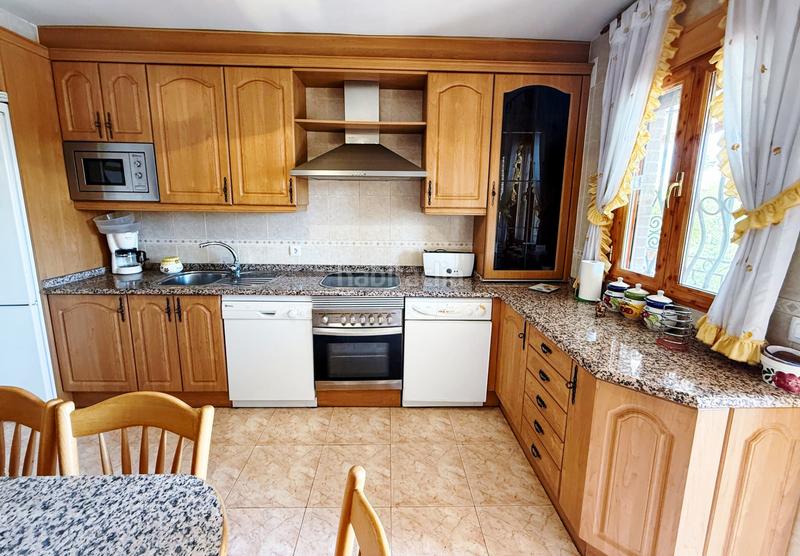 Foto 6fc7e52c-e956-47bc-b2e4-c847c543e4bc. Chalet dans calle águila 88 dans Calalberche