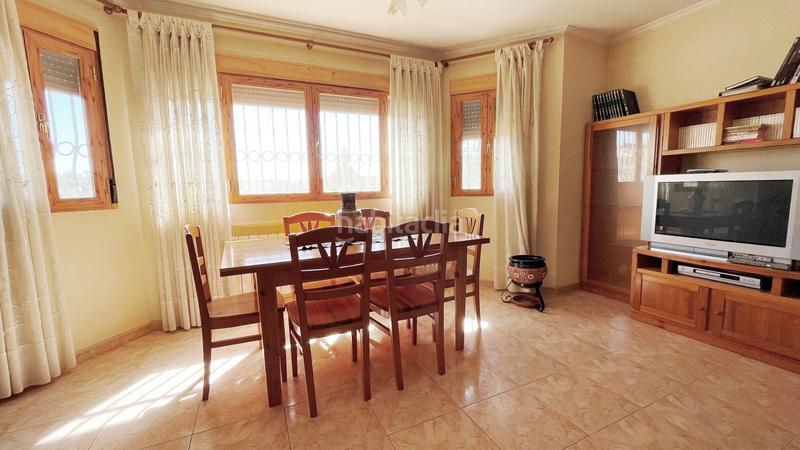 Foto 70d66f8d-31ab-4ed3-ab1e-433949e999f7. Chalet dans calle águila 88 dans Calalberche