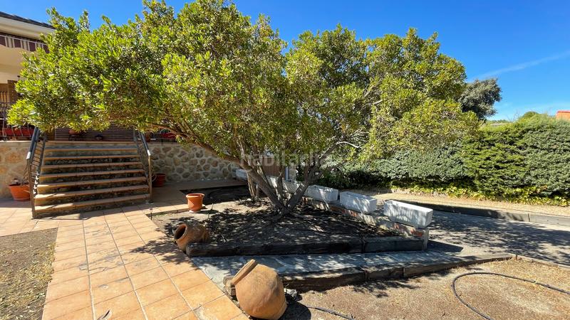 Foto 8be243f5-d156-45e0-af40-b413e90c0d9e. Chalet dans calle águila 88 dans Calalberche