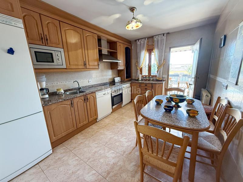 Foto 8f4d268f-55c0-48c0-9254-bf40cc0dbf21. Chalet dans calle águila 88 dans Calalberche