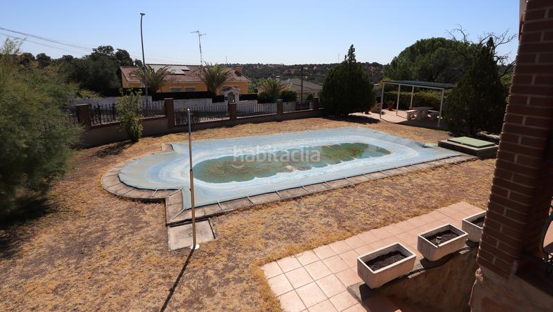 Foto 90c58f48-0c98-4cfb-a709-1750dec68f75. Chalet dans calle águila 88 dans Calalberche