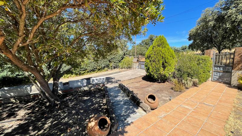 Foto 9212bb9c-403c-471c-9a8e-7a73f42b841d. Chalet dans calle águila 88 dans Calalberche