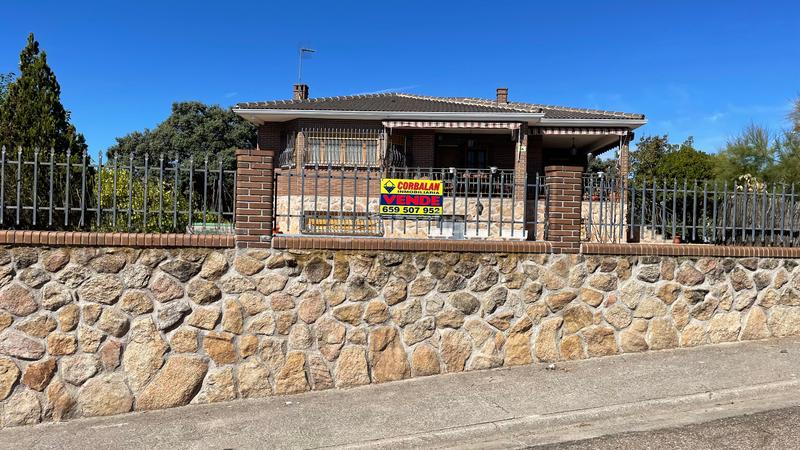 Foto a9b74427-af34-40f0-afd4-014af9240ad7. Chalet dans calle águila 88 dans Calalberche