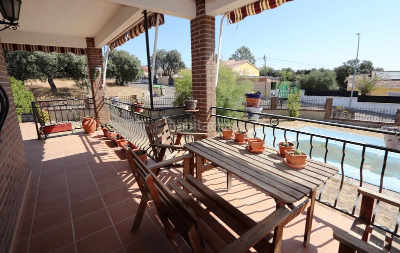 Foto d352bd12-81ff-4420-9092-507fdd13c0ae. Chalet dans calle águila 88 dans Calalberche