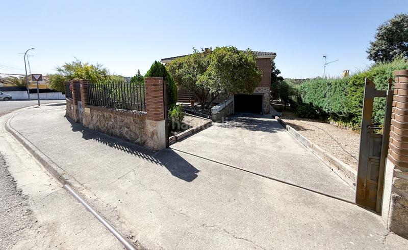 Foto ff05be74-11f2-4a7a-91cd-7c68f3817999. Chalet dans calle águila 88 dans Calalberche