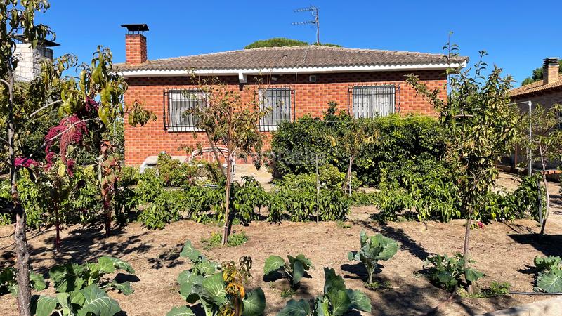 Foto 42f4b163-f4d5-4ffe-9a48-eb43b8b95c09. Chalet dans calle río nalón 12 dans Calalberche