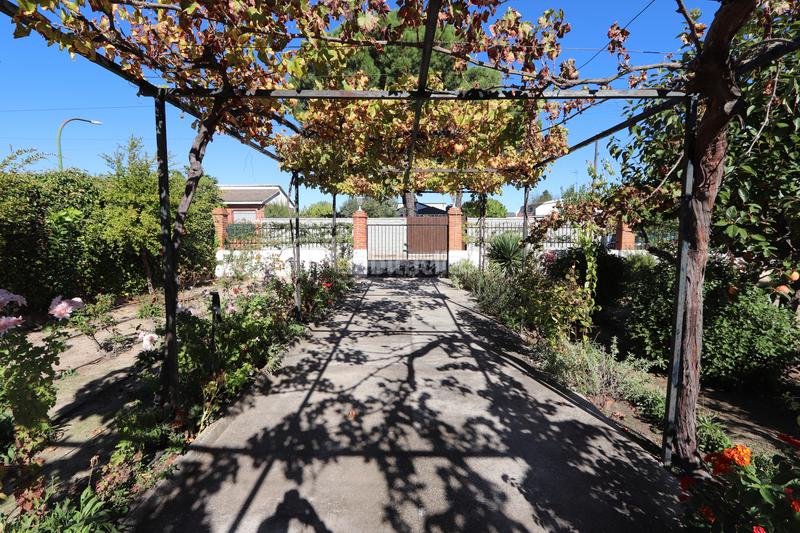 Foto 53f3a3b3-35eb-4e4c-a86e-bd4a35e75522. Chalet dans calle río nalón 12 dans Calalberche