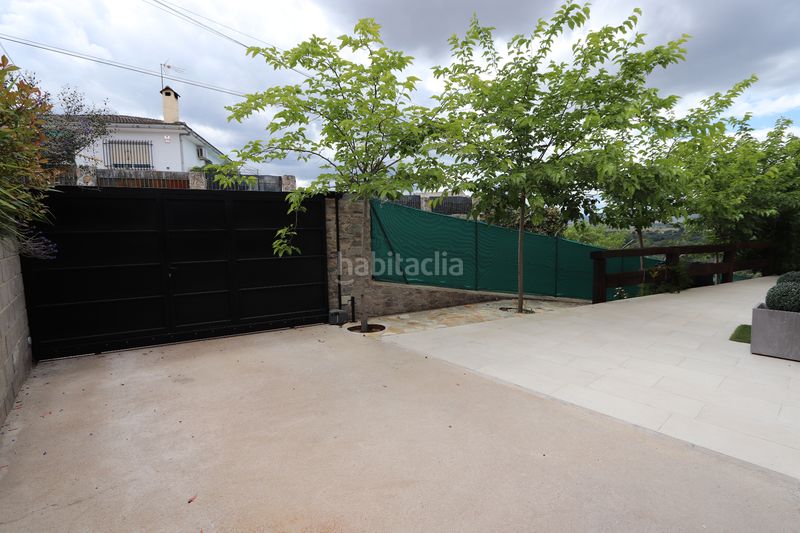 Foto 179f37f6-401a-4e01-a97d-4084b3be5e3f. Chalet in calle atenas 1 in Calalberche