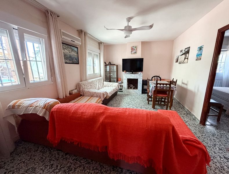 Foto 1f124835-9376-4ae0-9b14-85a34bcd0663. Chalet en calle río gállego 25 en Calalberche
