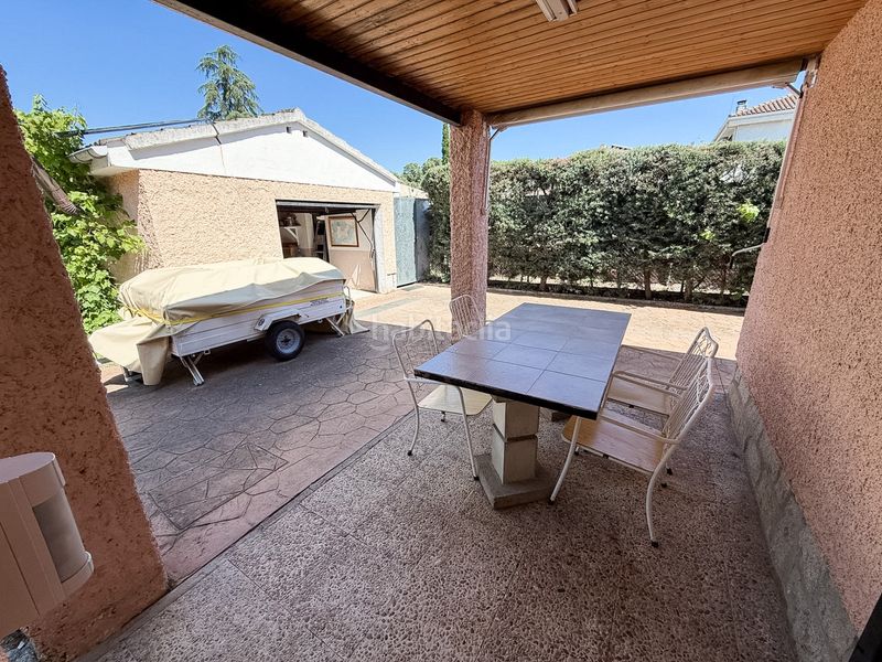 Foto 783e2fbd-8d87-4b8b-bef0-b1443b3d52b9. Chalet en calle río gállego 25 en Calalberche
