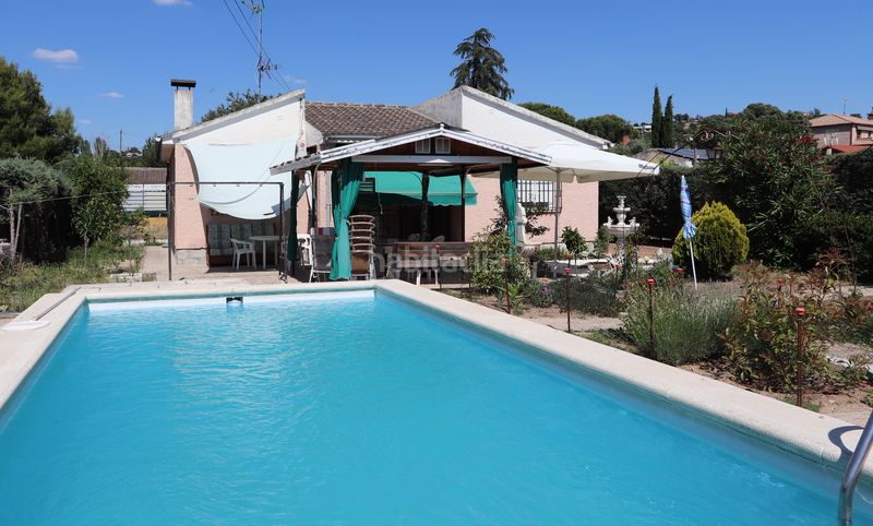 Foto 966d80bb-1254-4039-b5da-485ff24e0138. Chalet en calle río gállego 25 en Calalberche