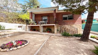 Chalet  Calle vaticano 5. Corbalan inmobiliaria agencia origen de calalberche vende, chale