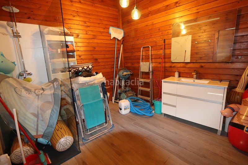 Foto 16235110-cdd8-440d-9356-2589b00cf552. Chalet avec cheminée chauffage parking piscine dans Calalberche