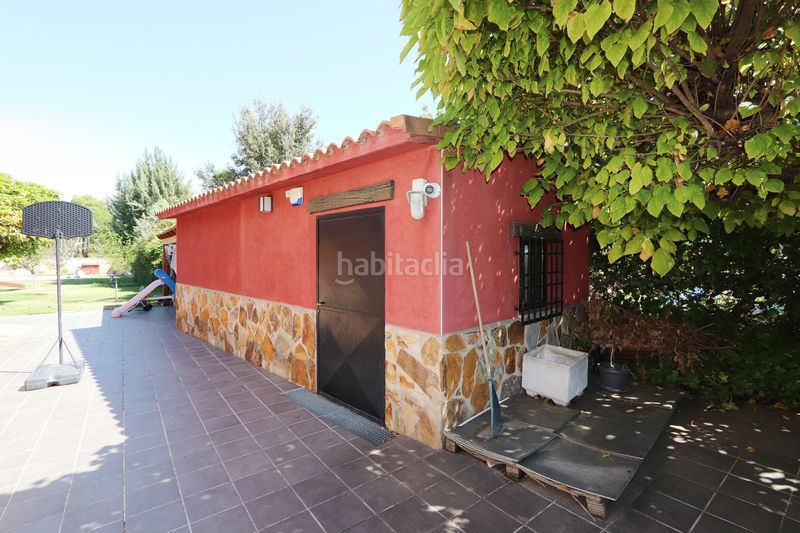 Foto 94d5fa9f-81bc-4736-b963-7793d230b302. Chalet avec cheminée chauffage parking piscine dans Calalberche