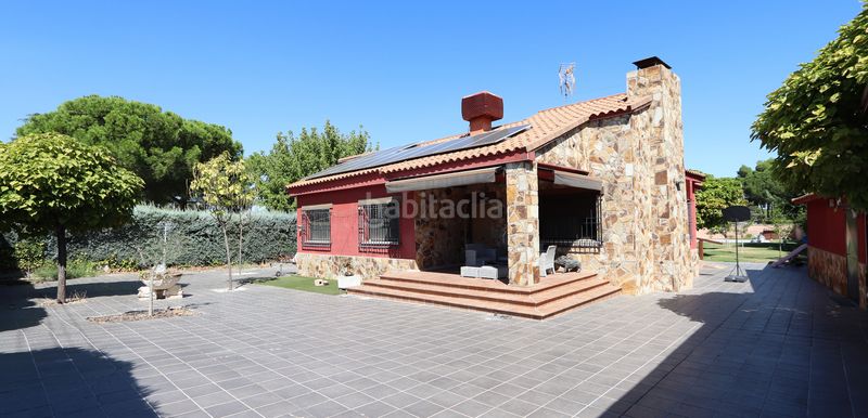 Foto a752f054-52f1-4704-bd02-3fc11e9341e9. Chalet avec cheminée chauffage parking piscine dans Calalberche