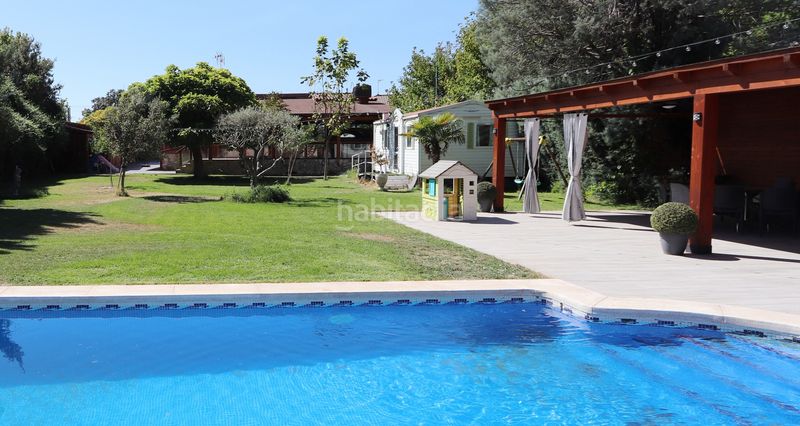 Foto b67f6214-7e8d-449a-9155-ed75a7429fc7. Chalet avec cheminée chauffage parking piscine dans Calalberche