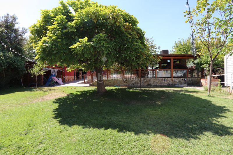 Foto cc10e06c-cc47-4455-9f24-9dab75df84b7. Chalet avec cheminée chauffage parking piscine dans Calalberche