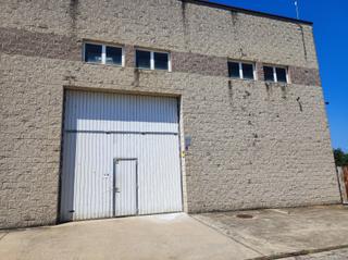 Miete Fabrikhalle in Domeny. Nau industrial