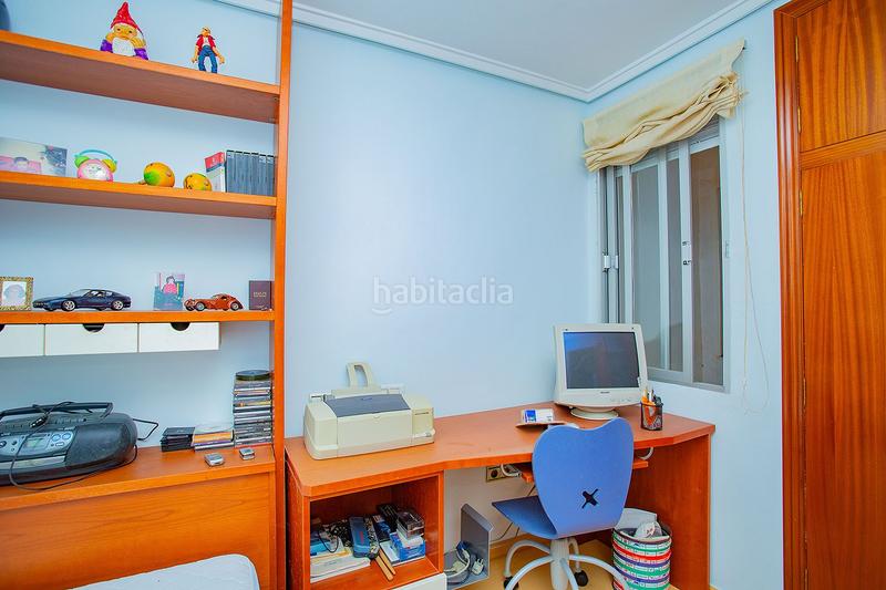 Foto 00ba794f-1477-4a3b-98bb-a8c6317bd9b6. Apartamento se vendenbspapartamentonbspamplio para reformar cerca de lanbspplayanbspdel curanbspennbsp con patio y cochera.nbspel ap en Torrevieja