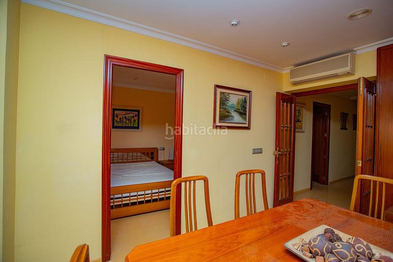 Foto 5a7b6d03-d8bf-4a15-bcf2-dc0208d445a6. Apartamento se vendenbspapartamentonbspamplio para reformar cerca de lanbspplayanbspdel curanbspennbsp con patio y cochera.nbspel ap en Torrevieja