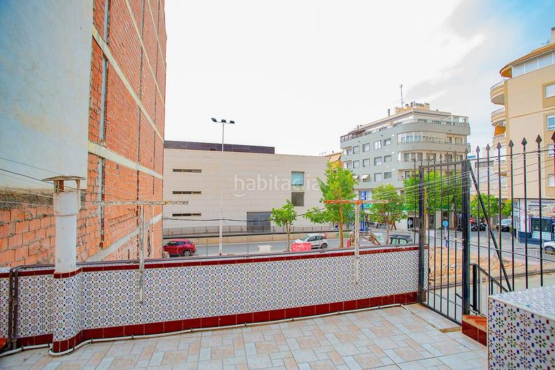 Foto 9bd49307-eff4-46e2-94f6-ba577ff15a5a. Apartamento se vendenbspapartamentonbspamplio para reformar cerca de lanbspplayanbspdel curanbspennbsp con patio y cochera.nbspel ap en Torrevieja