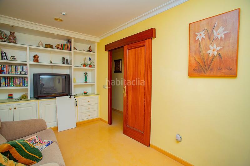 Foto 9e88cfa7-480f-4734-8333-4ced7b268c70. Apartamento se vendenbspapartamentonbspamplio para reformar cerca de lanbspplayanbspdel curanbspennbsp con patio y cochera.nbspel ap en Torrevieja