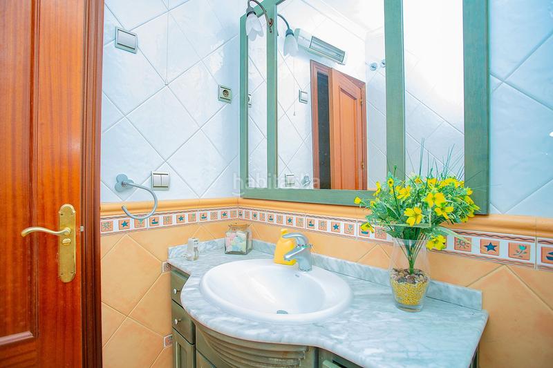 Foto aaba6809-f569-407e-a9e4-5083c2613dc5. Apartamento se vendenbspapartamentonbspamplio para reformar cerca de lanbspplayanbspdel curanbspennbsp con patio y cochera.nbspel ap en Torrevieja