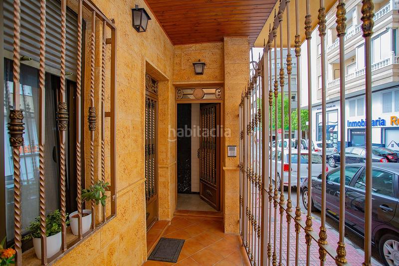 Foto fd236de3-4312-41f7-a75c-b02db182295c. Apartamento se vendenbspapartamentonbspamplio para reformar cerca de lanbspplayanbspdel curanbspennbsp con patio y cochera.nbspel ap en Torrevieja
