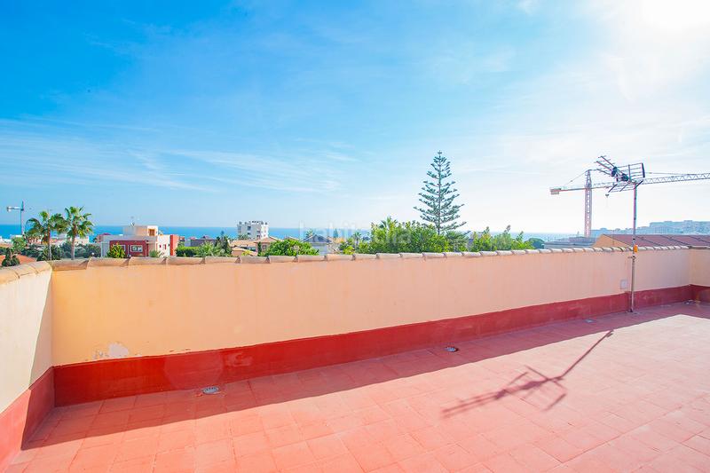 Foto 568e37f2-c028-42fc-a302-001c22670595. Casa amb calefacció aparcament piscina a Cañada del Molino Torrevieja