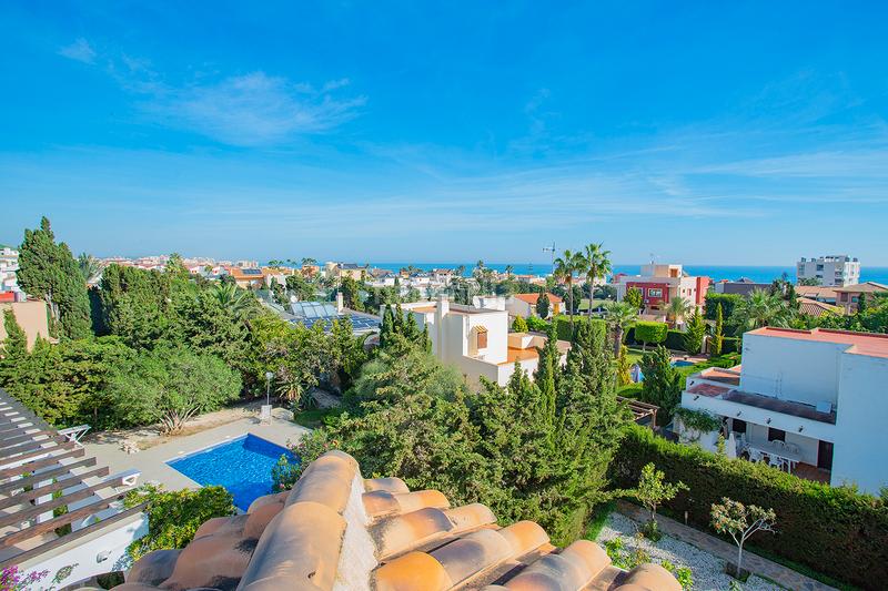 Foto e5d90806-2e4c-4050-a373-e91961b468e6. Casa amb calefacció aparcament piscina a Cañada del Molino Torrevieja