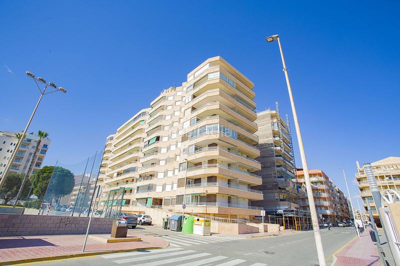 Foto 1273bbd0-f6a3-4d0f-b33b-c70594efa52d. Apartment with heating in Los Europeos Torrevieja