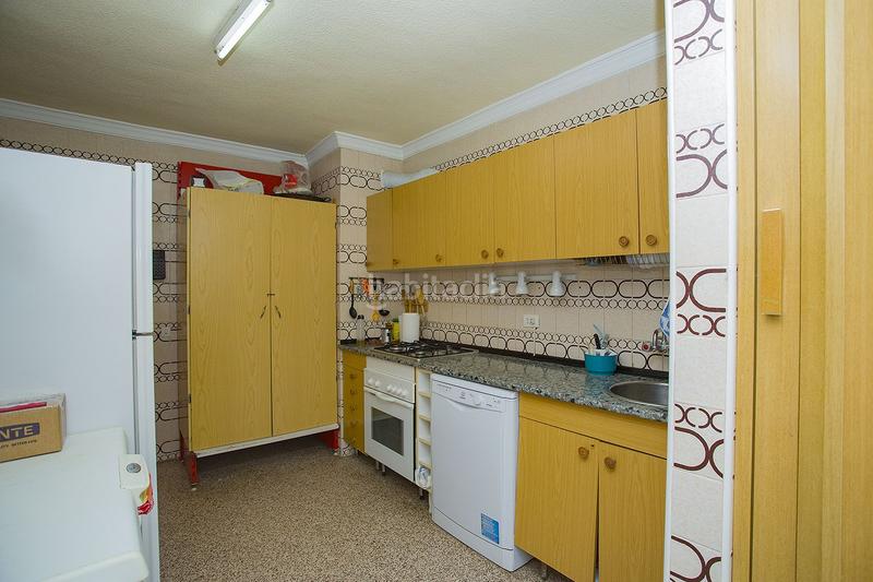 Foto 5ba72faa-bb21-40b8-bd27-1e8f5e06bdb1. Apartment with heating in Los Europeos Torrevieja