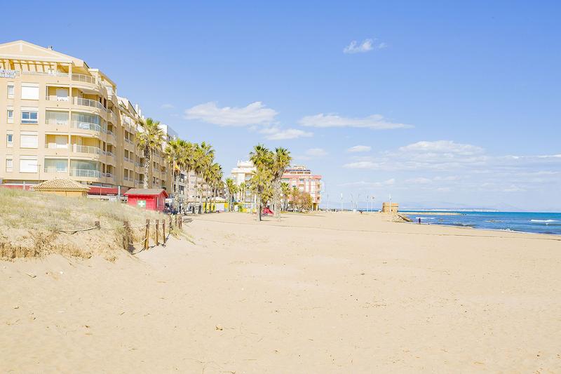 Foto b5b276be-628d-41b6-90ef-66f994172f2d. Apartment with heating in Los Europeos Torrevieja