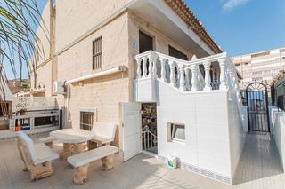 Casa adossada a Los Europeos. Se vendenbspcasa adosada en cuatro nivelesnbspcerca de lanbspde