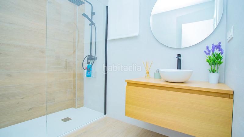 Foto 2bd72196-94af-476a-80c9-e9ef99ea0b37. Planta baja este precioso apartamento en planta baja, a sólo 300 metros de la playa de la mata, fue completamente reformado en 2021. con 3 dor en Guardamar del Segura