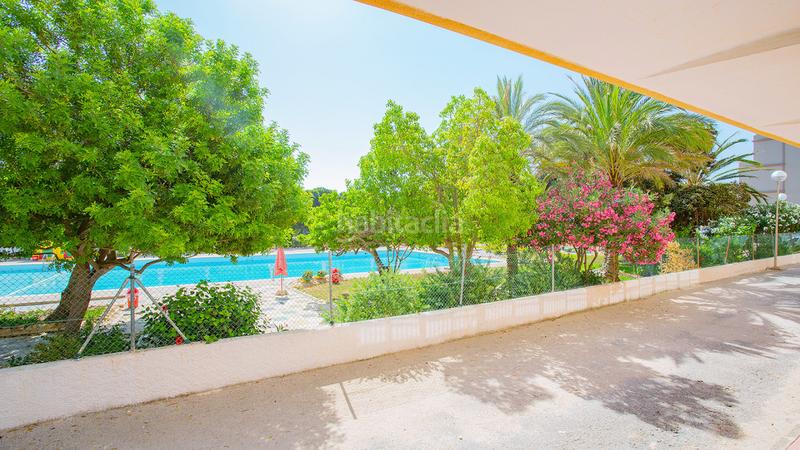 Foto 4434ce12-12a5-4b91-8ca5-a0728f9e396e. Planta baja este precioso apartamento en planta baja, a sólo 300 metros de la playa de la mata, fue completamente reformado en 2021. con 3 dor en Guardamar del Segura