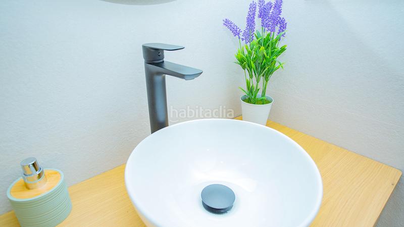 Foto 5b24a6cd-378d-4280-959a-2cd4049aae1b. Planta baja este precioso apartamento en planta baja, a sólo 300 metros de la playa de la mata, fue completamente reformado en 2021. con 3 dor en Guardamar del Segura