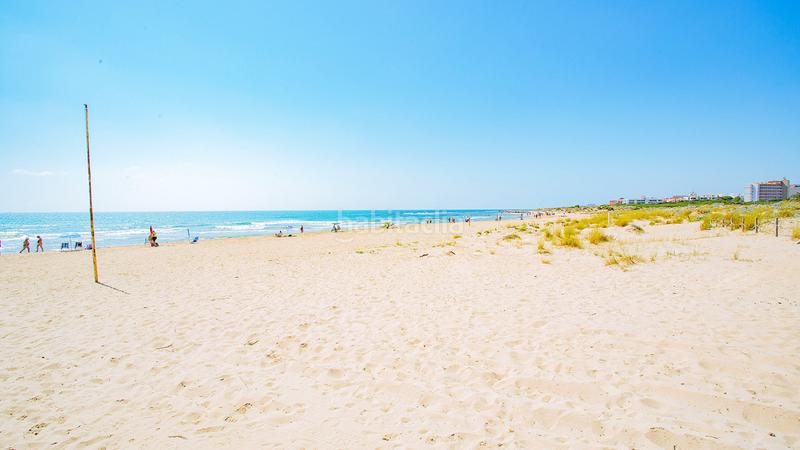 Foto e5fef59d-5b7b-498d-b24b-73a811876a45. Planta baja este precioso apartamento en planta baja, a sólo 300 metros de la playa de la mata, fue completamente reformado en 2021. con 3 dor en Guardamar del Segura
