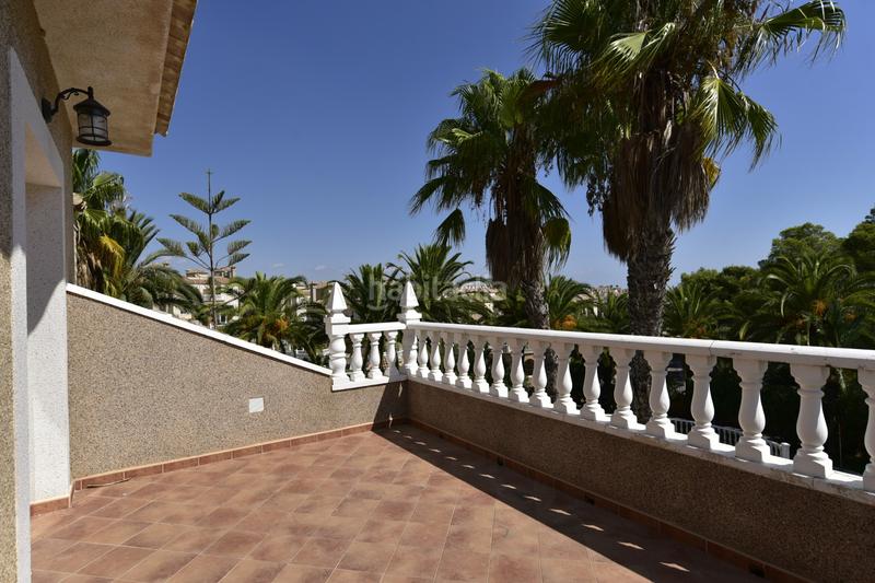 Foto 93d4490e-f618-4f13-9057-157c3ab87407. Casa amb calefacció aparcament piscina a Villamartín-Las Filipinas Orihuela