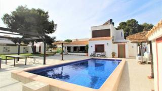 Haus in Lomas de Cabo Roig - Los Dolses. Magnifico chalet a la venta en la tranquila zona de lomas de cab