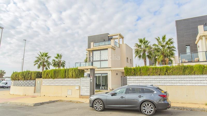 Foto c74dd452-ad04-441b-ab15-d439642605ad. Casa con riscaldamento parcheggio piscina in Lomas de Cabo Roig - Los Dolses Orihuela