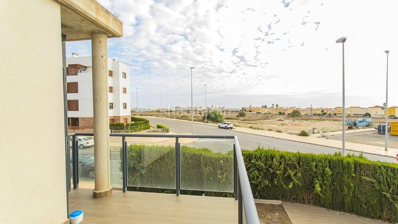 Foto dec3a8b4-78c1-4e32-b5c8-b261cec6cdde. Casa con riscaldamento parcheggio piscina in Lomas de Cabo Roig - Los Dolses Orihuela