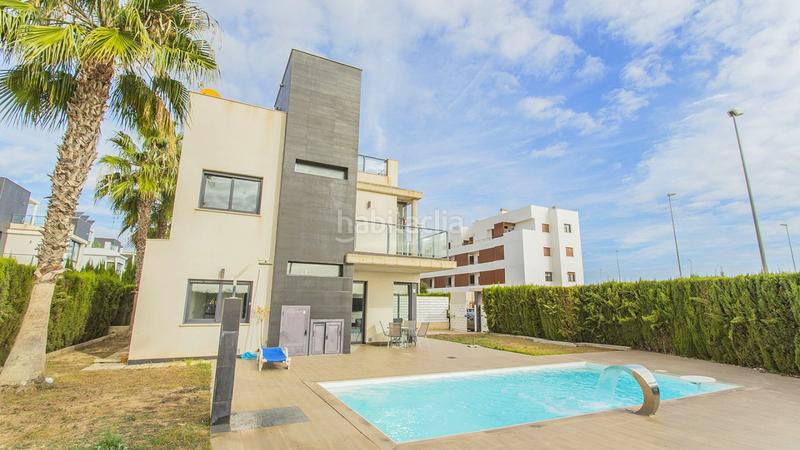 Foto f1b74d17-3cf9-4b50-b6ca-ec5249ec5bfd. Casa con riscaldamento parcheggio piscina in Lomas de Cabo Roig - Los Dolses Orihuela